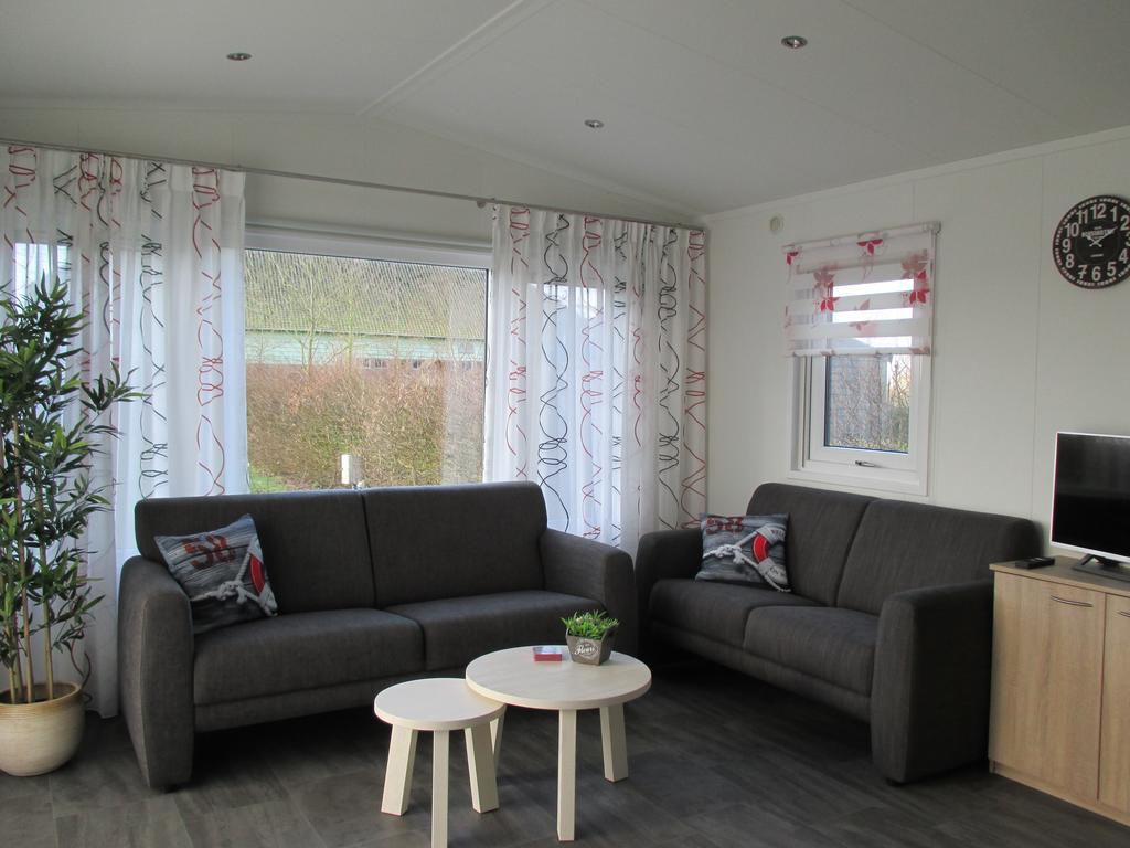 Klein Zeeduin Appartement Vrouwenpolder Buitenkant foto
