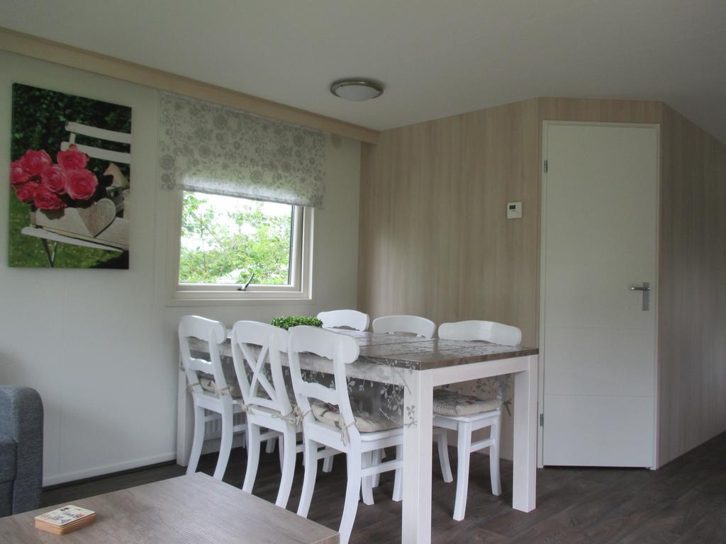 Klein Zeeduin Appartement Vrouwenpolder Buitenkant foto
