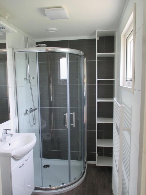 Klein Zeeduin Appartement Vrouwenpolder Buitenkant foto