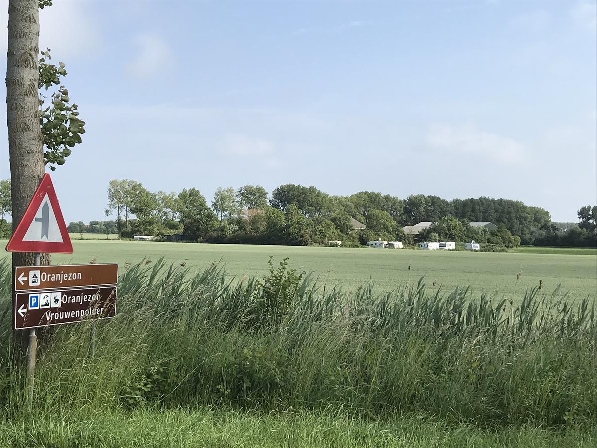 Klein Zeeduin Appartement Vrouwenpolder Buitenkant foto